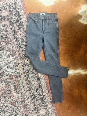 Madewell 10” Skinny High Rise Jeans (size 25)